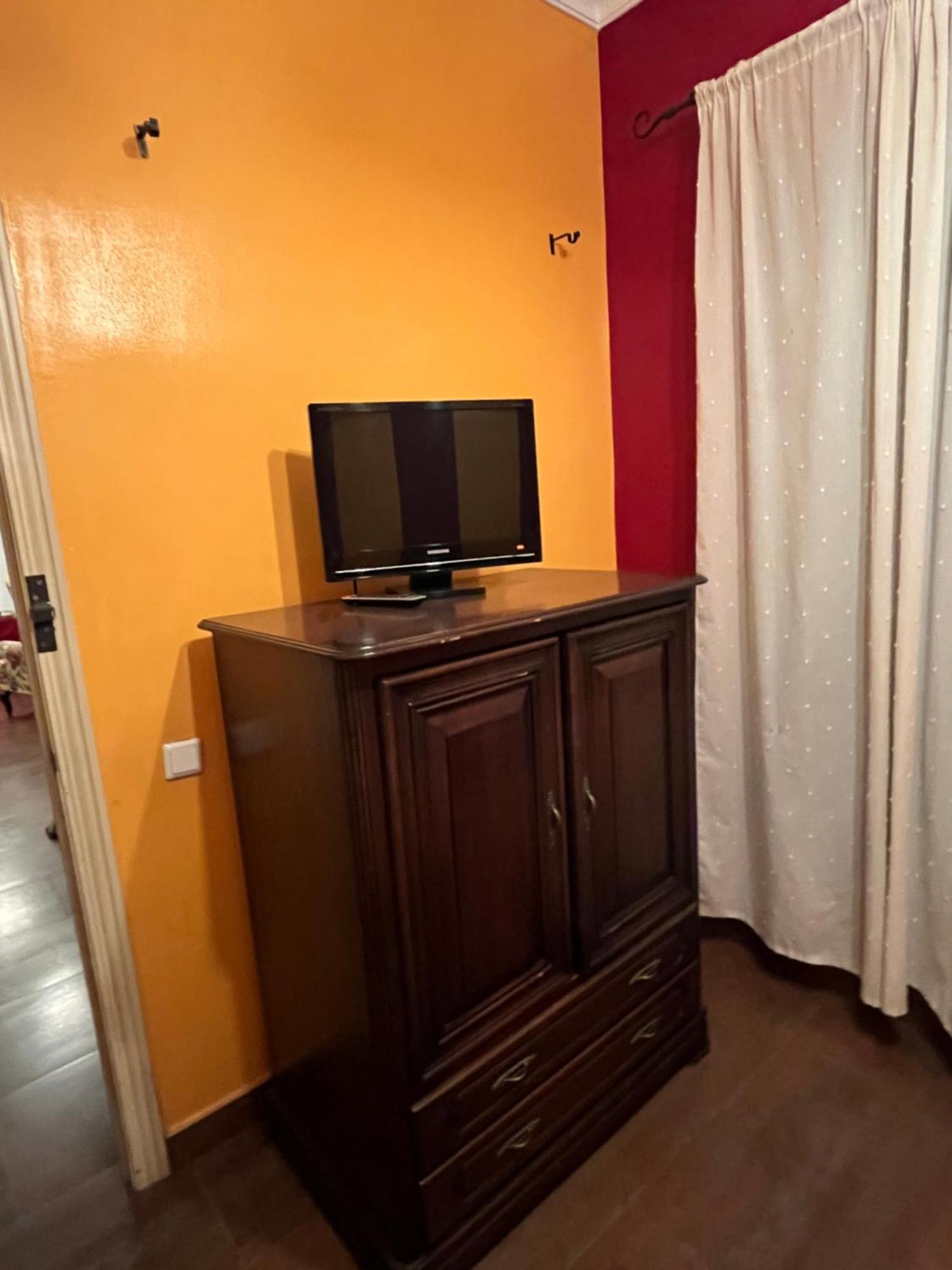 Apartamento En Pleno Centro De Marchena 3 Dormitorios 3 Banos Privados Exterior photo